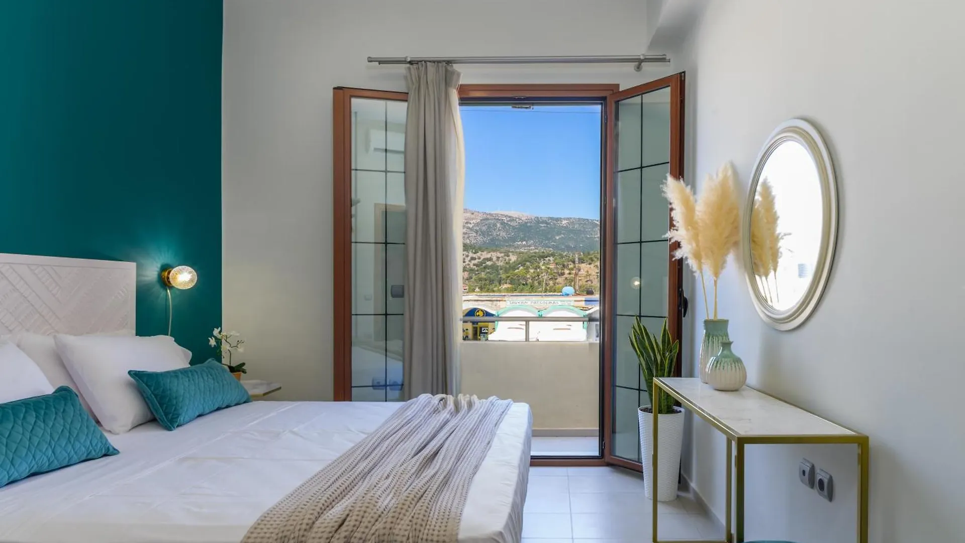 Centro Y Mar! Central Penthouse With Terrace! Argostoli